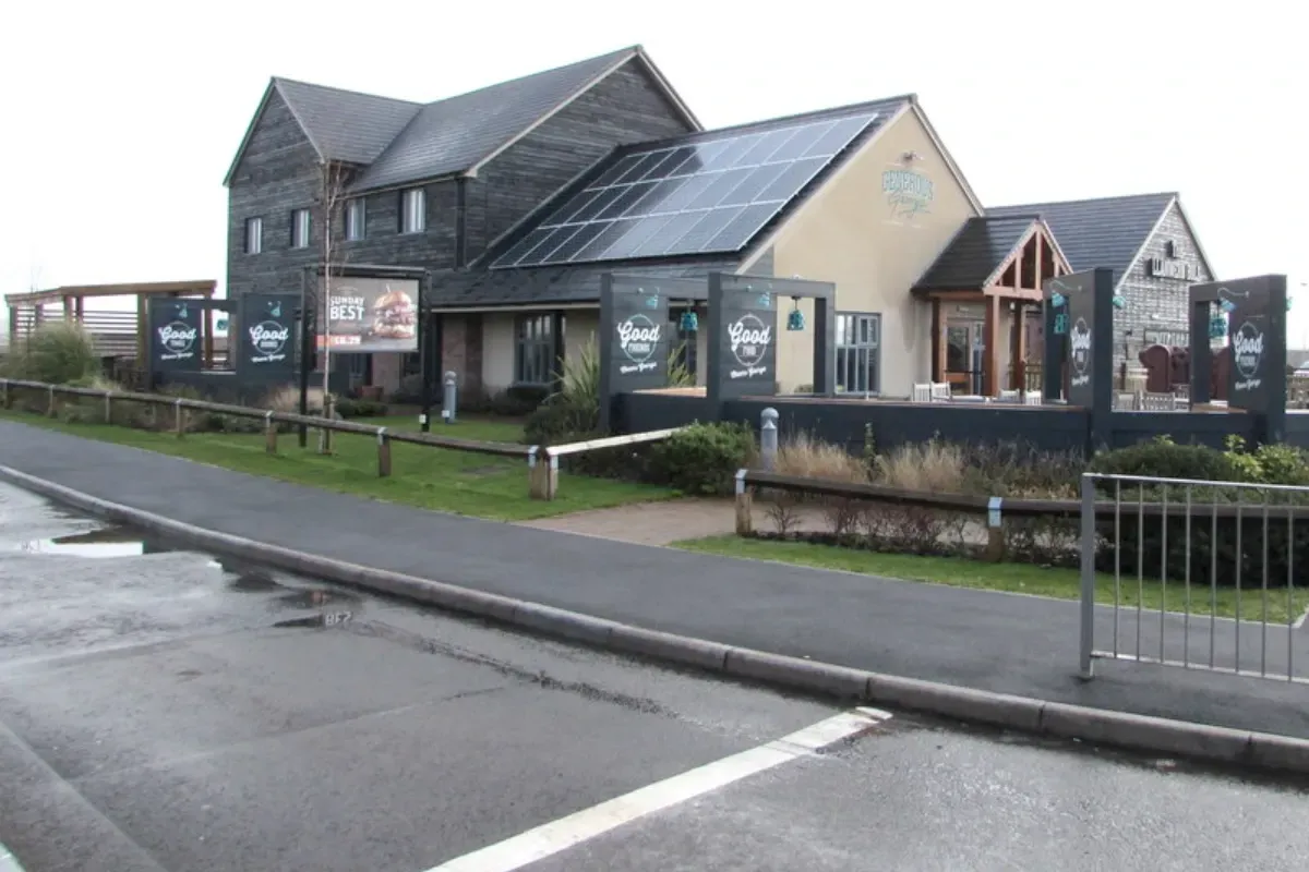 Can Solar Panels Work for my Leeds Restaurant?