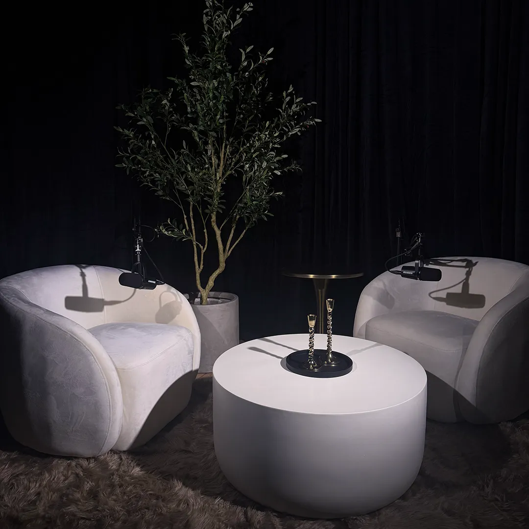 Life Of Podcast - Dramatic Set