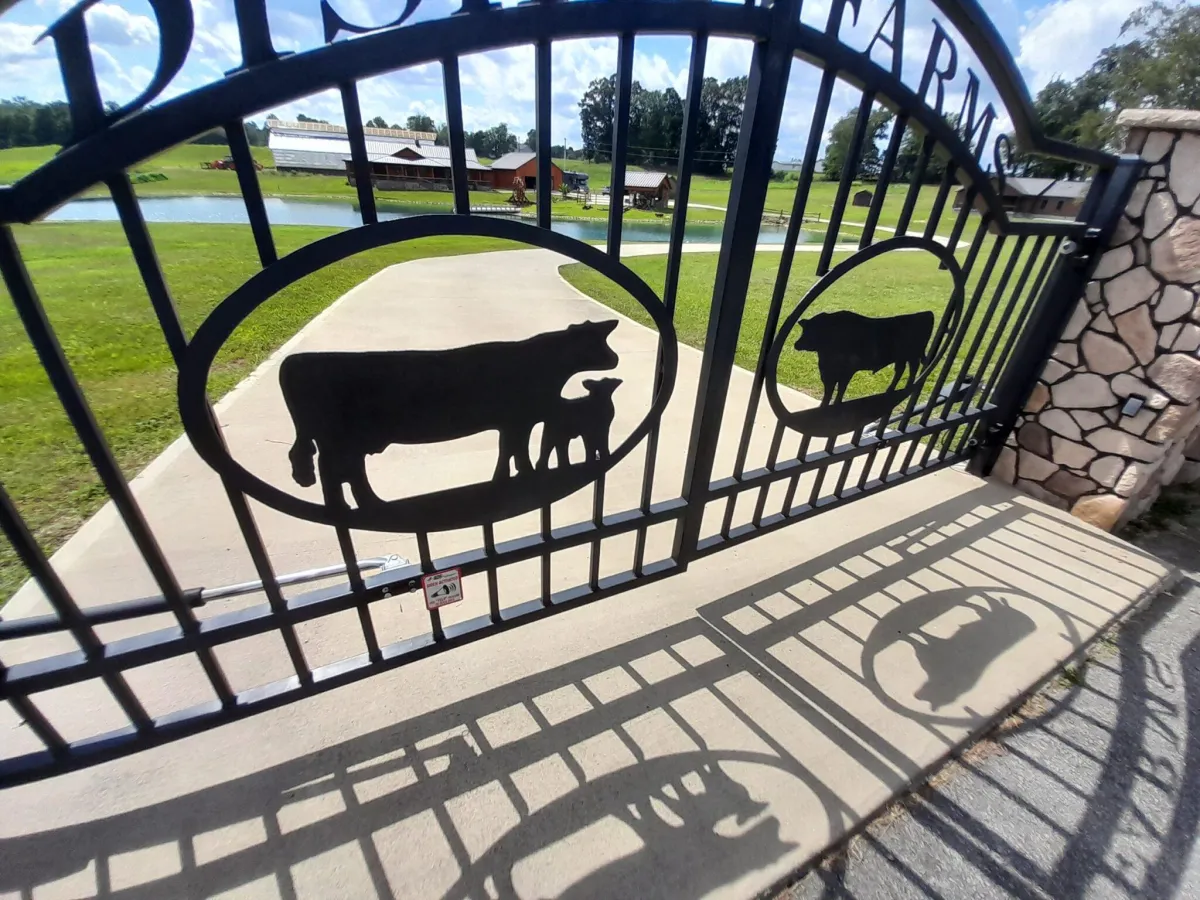 Livestock Themed Ranch Driveway Gate