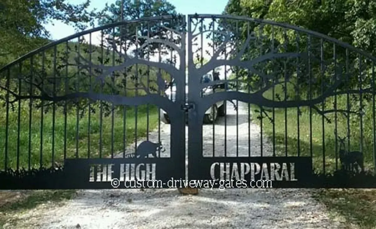 Creative Tree Design Driveway Gate
