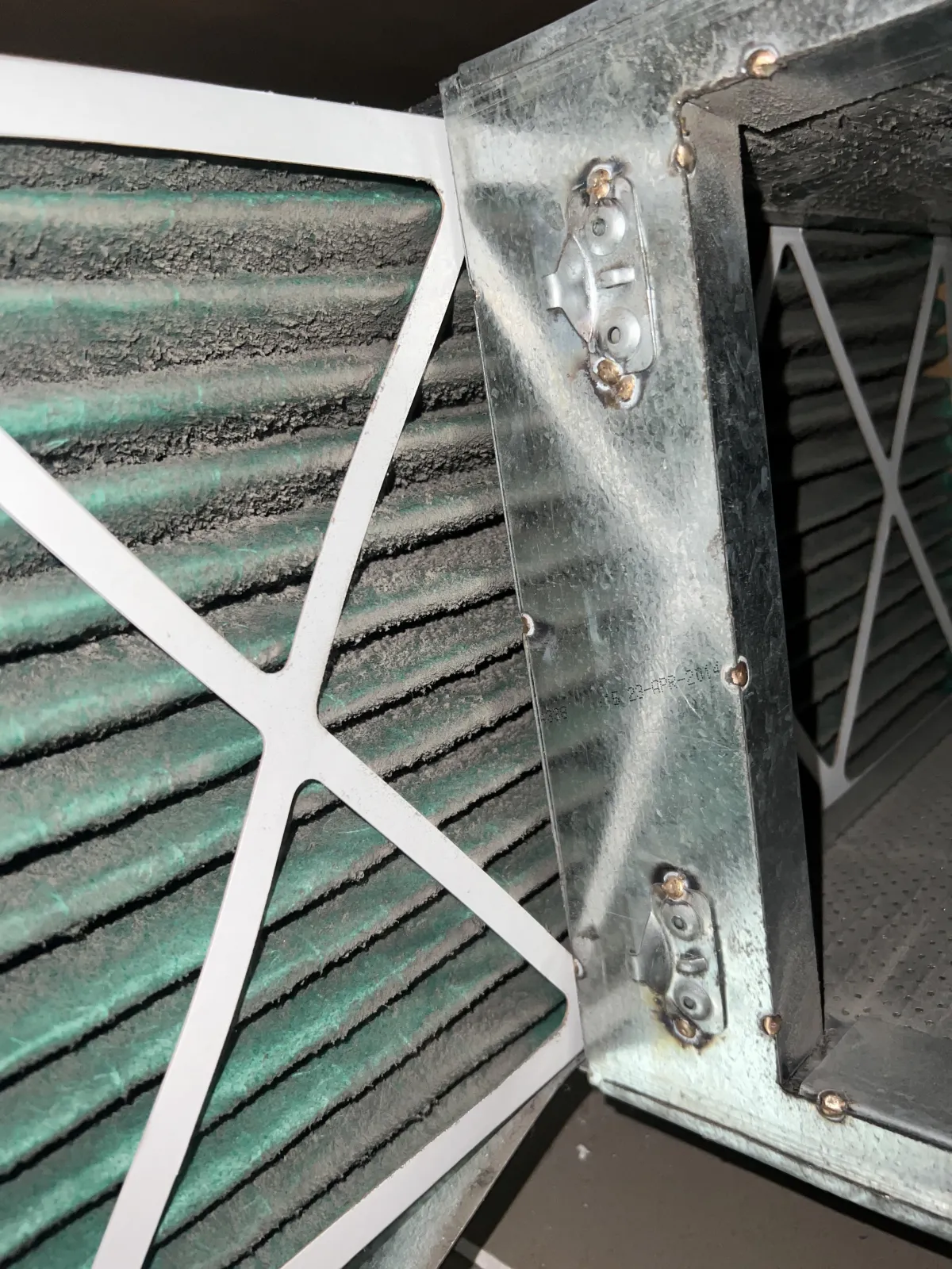 Dirty-filter-ac-duct