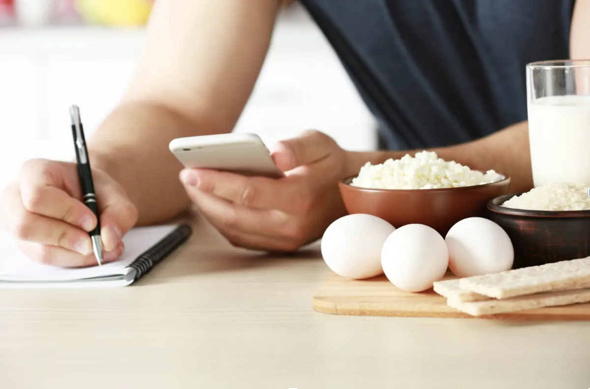 5 signs you're stuck in a diet mentality—and how to break free with intuitive eating