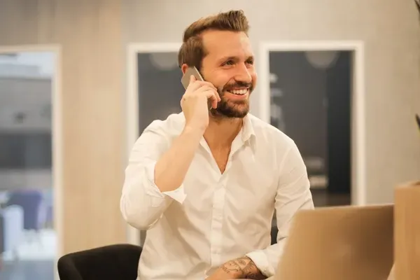 Small Business Owners Should Never Use a Personal Cell Number for Their Business