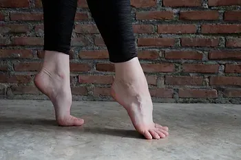 MOBILISING YOUR FEET