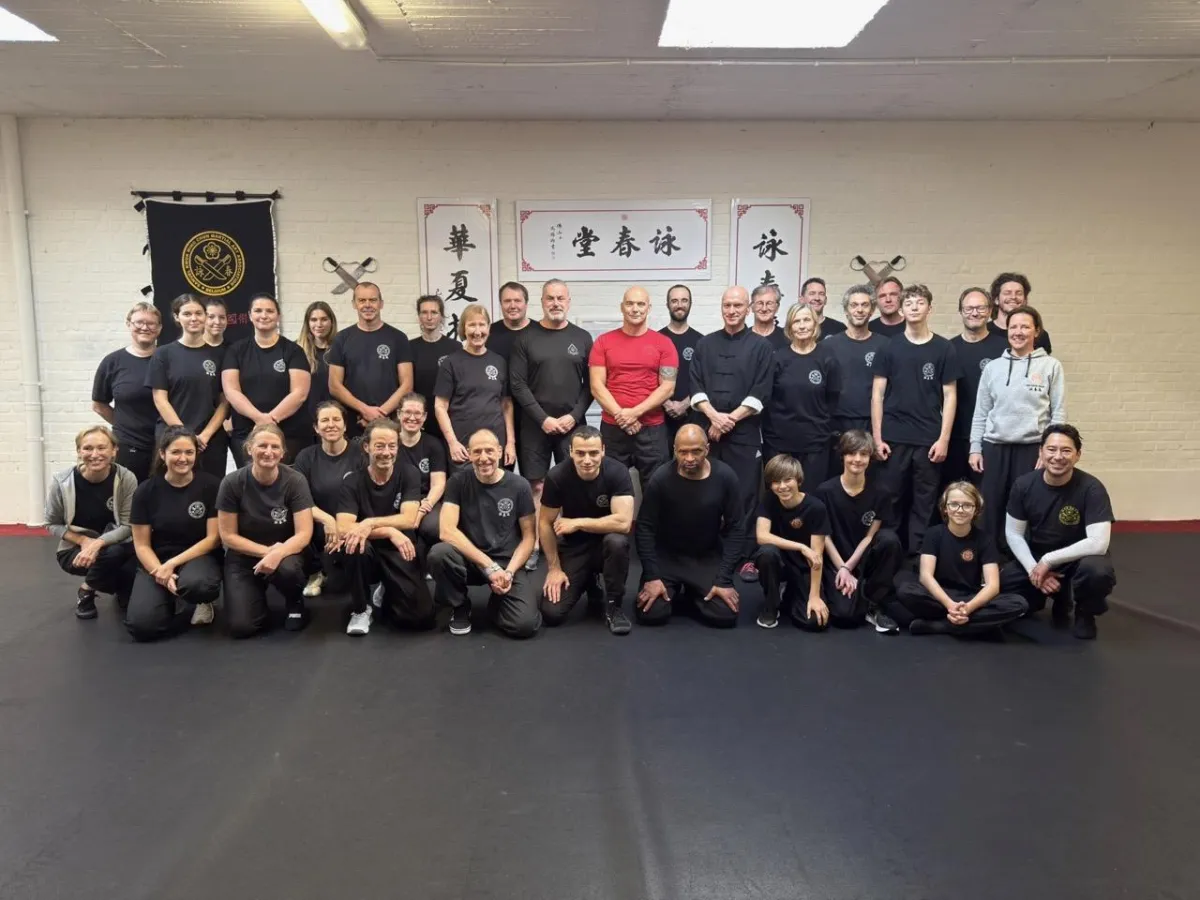 Groepsfoto van alle deelnemers en instructeurs na afloop van het Wing Chun Pai Self Defense Seminar 2025