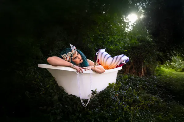 What It’s Like to Do a Photoshoot With Unlawful Sisters Photography