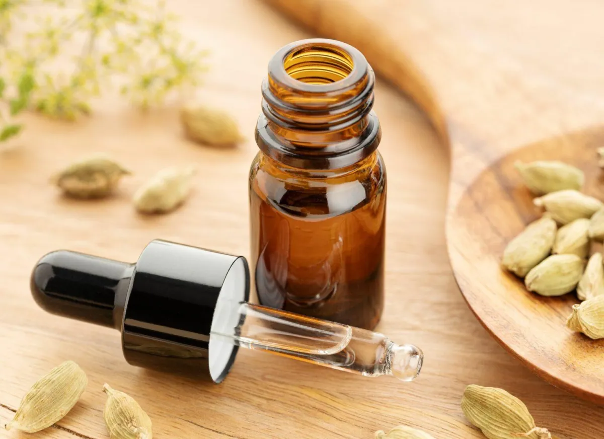 cardamom essential oil