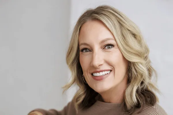 Episode 300: She Knew She'd Write a Book Since Childhood. Here's How Re-evaluating Alcohol Made It Happen with Sarah Cassidy