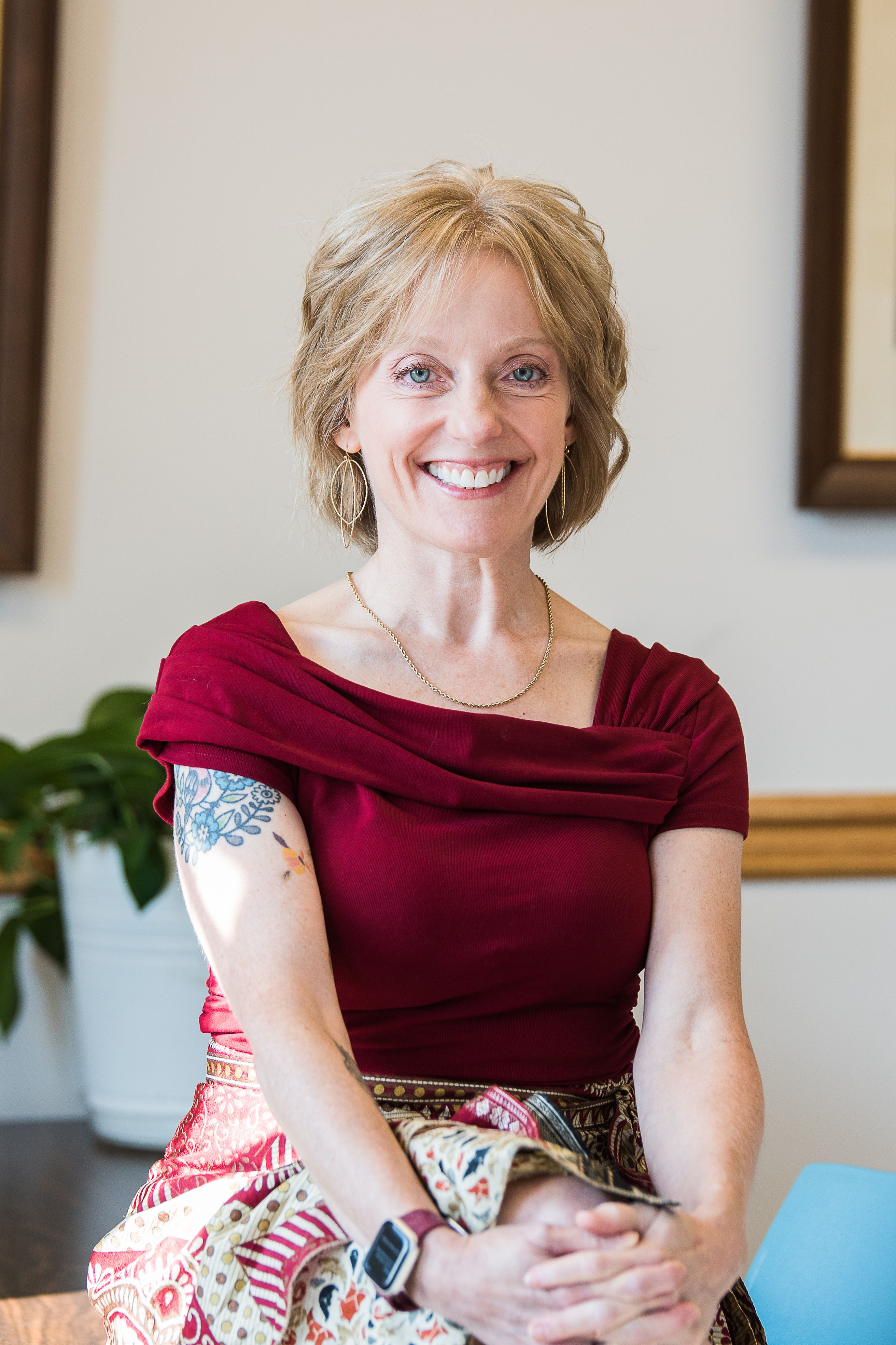 Episode 305: How Her Near Death Experience Turned Her From a Professor to an Angel Communicator with Dr. Sheri Lake