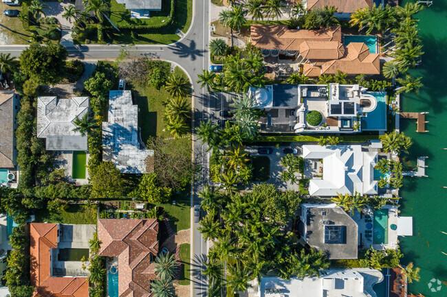 Star, Palm and Hibiscus Islands, Miami, FL