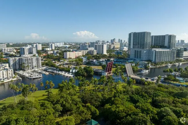 Grapeland Heights, Miami, FL