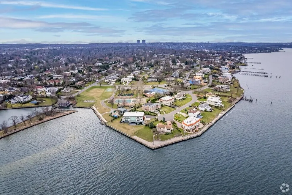 Saddle Rock/Harbor Hills, Nassau County, NY