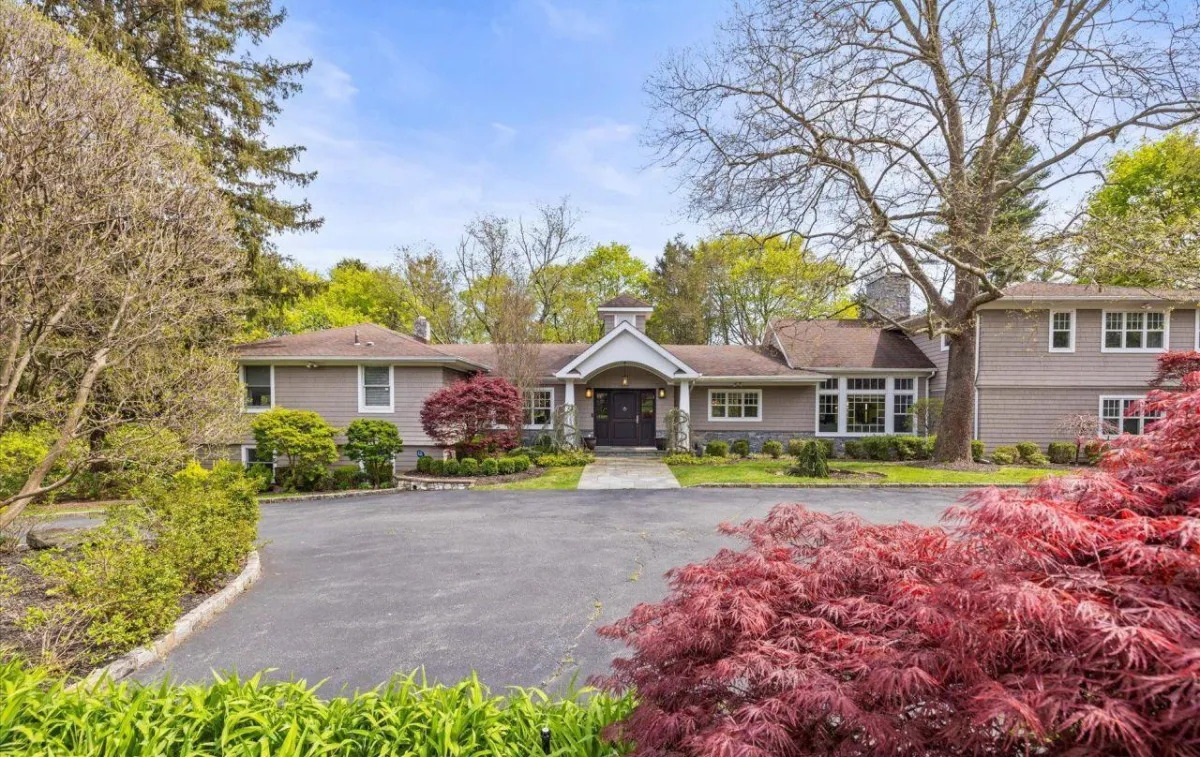 Dix Hills