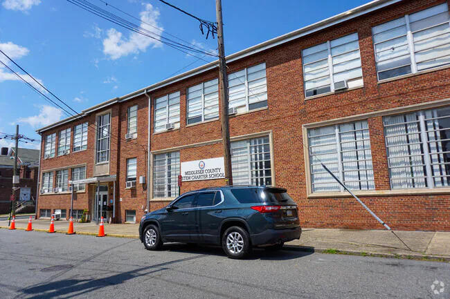 Chicken Town, Perth Amboy, NJ