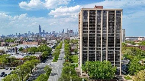 South Commons, Chicago, IL