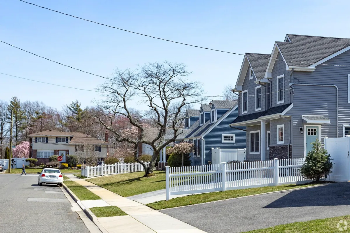 Massapequa Park