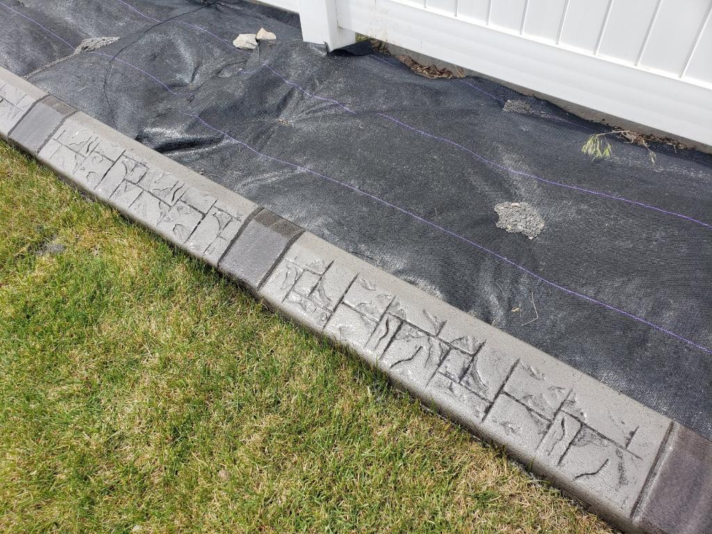 Curbing in a yard