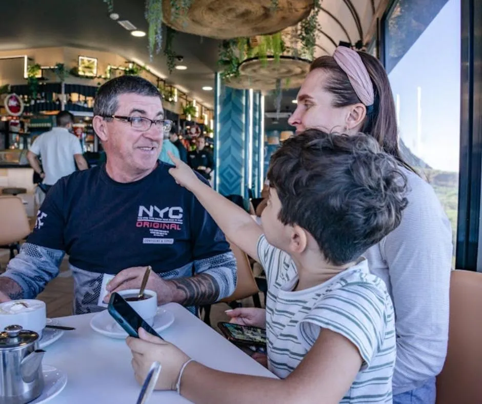 5 Reasons Why You Will Love Family-Friendly Cafés Near KIDazzle