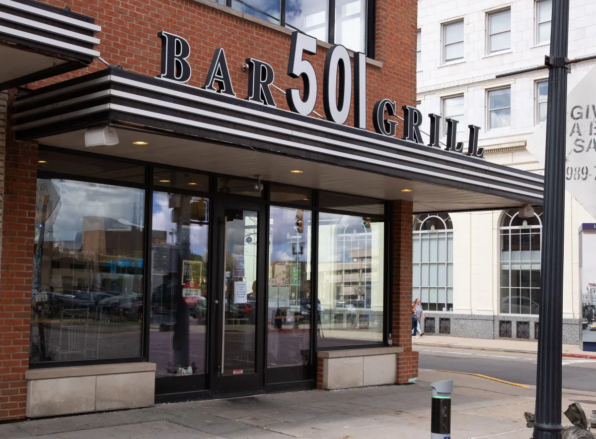 501 Bar & Grill – Where Burton Comes Alive