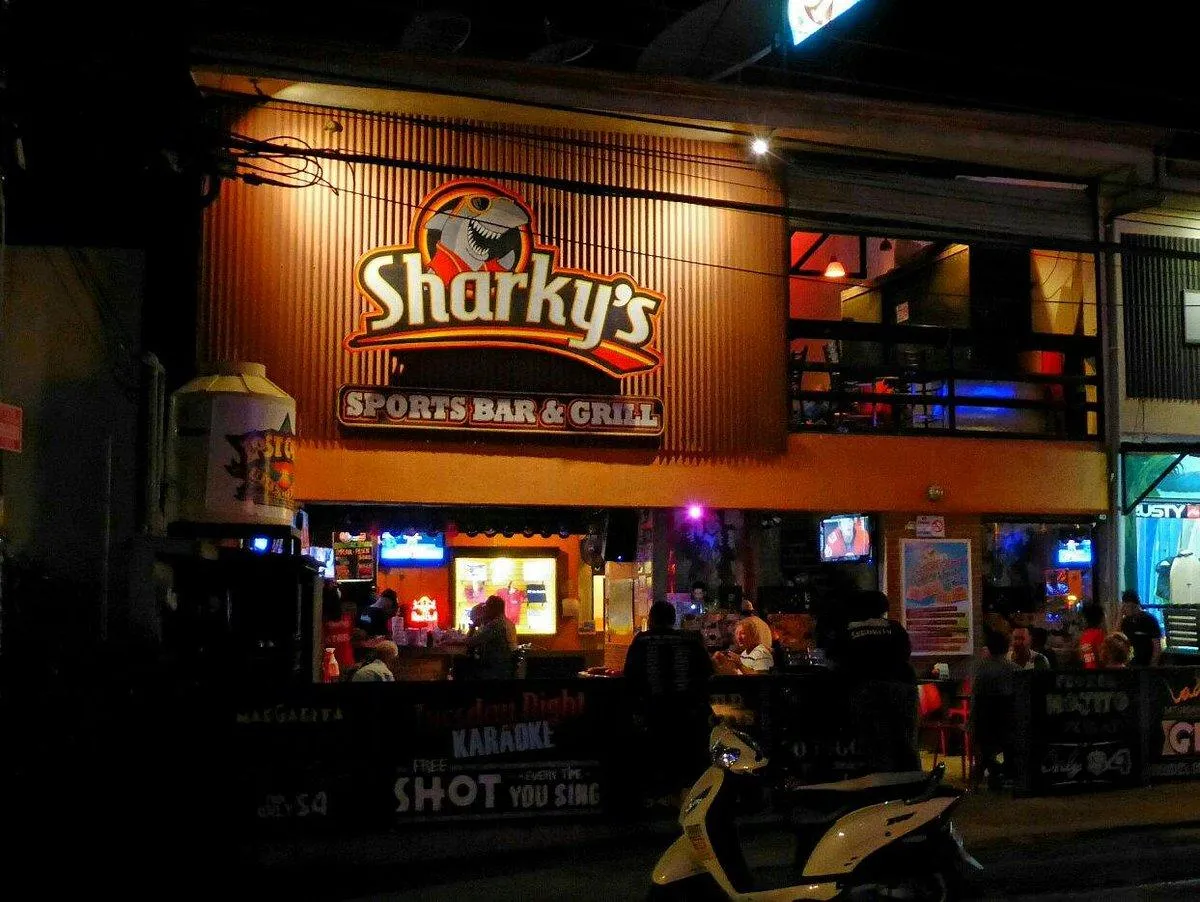 Sharky’s Sports Bar: Your Go-To Spot for Fun, Food & Good Times in Michigan