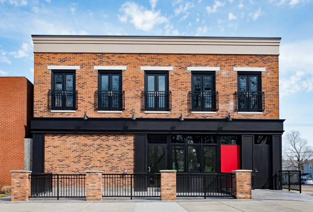 Balancing Function and Aesthetics in Commercial Fencing