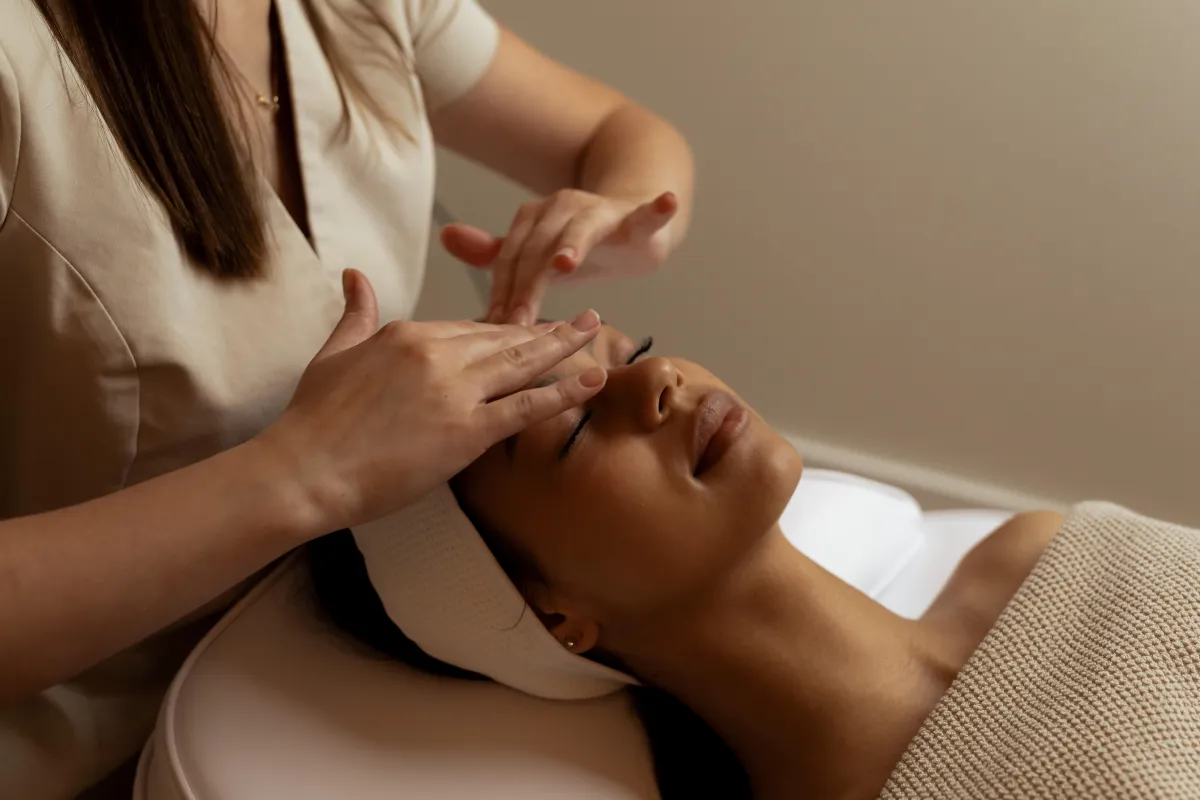 Renu Salon Facial