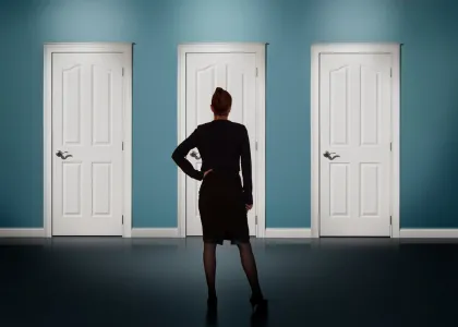 How to Stop Overthinking and Make Better Decisions Without Pressure