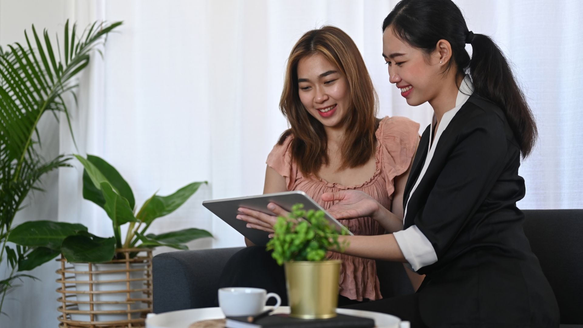 Package Quarterly Advisory So Clients See It as Essential