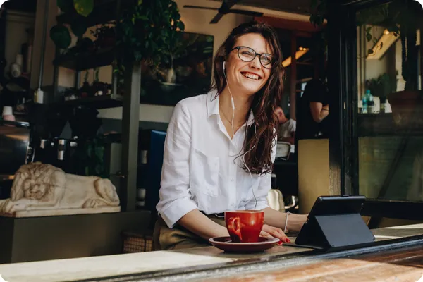 Your Desk Is Not Your Office Anymore: Why Your Business Needs a Phone System That Moves With You