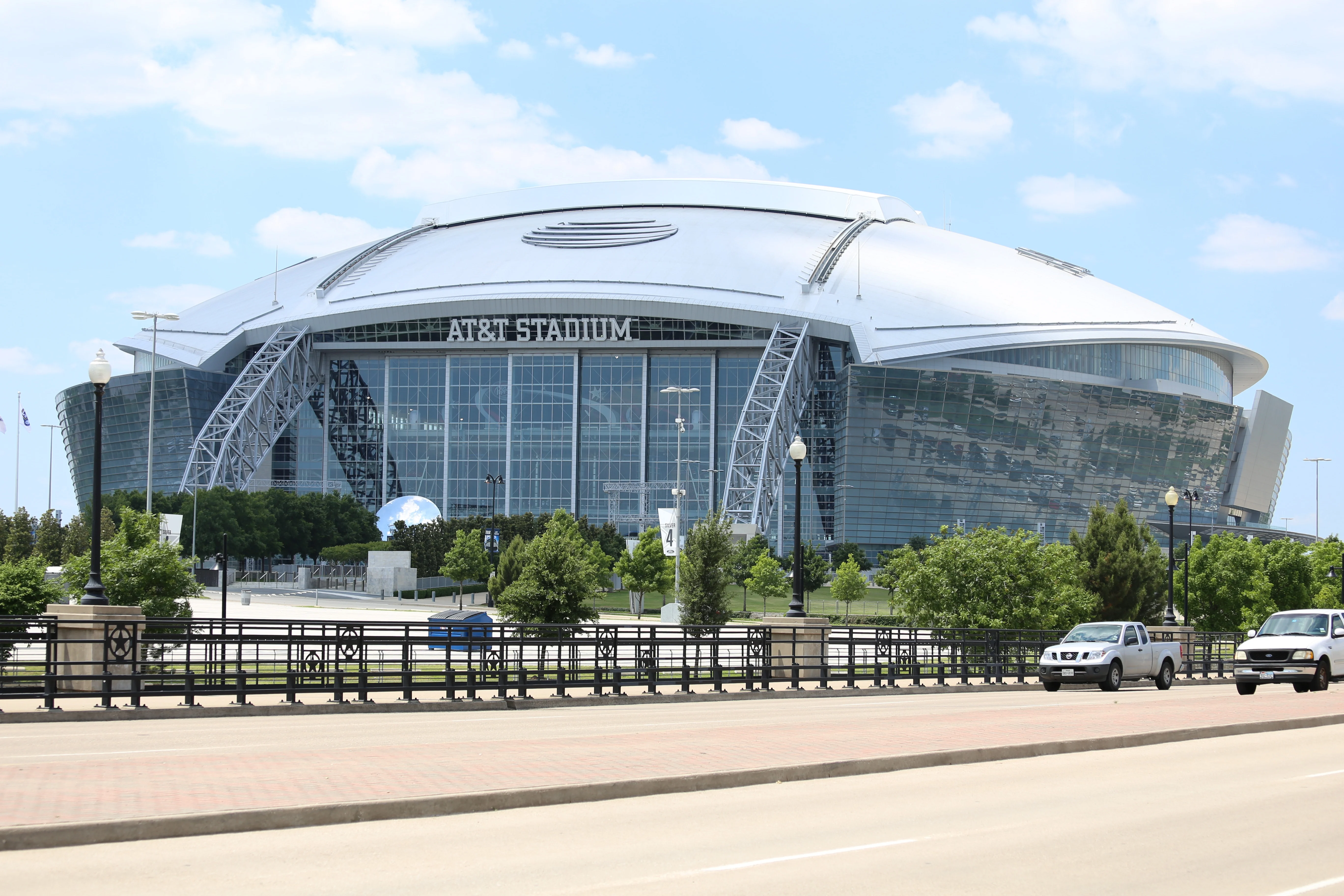 Big Energy, Bigger Moments at AT&T Stadium Near Grand Prairie