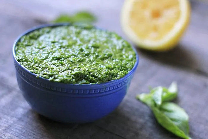 Basic Vegan Pesto with Garlic Oil