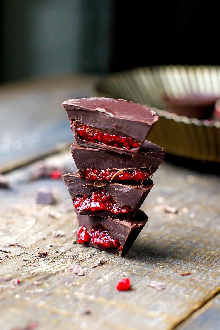 Chocolate Cups with Raspberry-Wine Filling