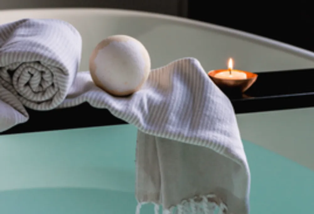 How to make Lush Style Relaxing Bath Bombs