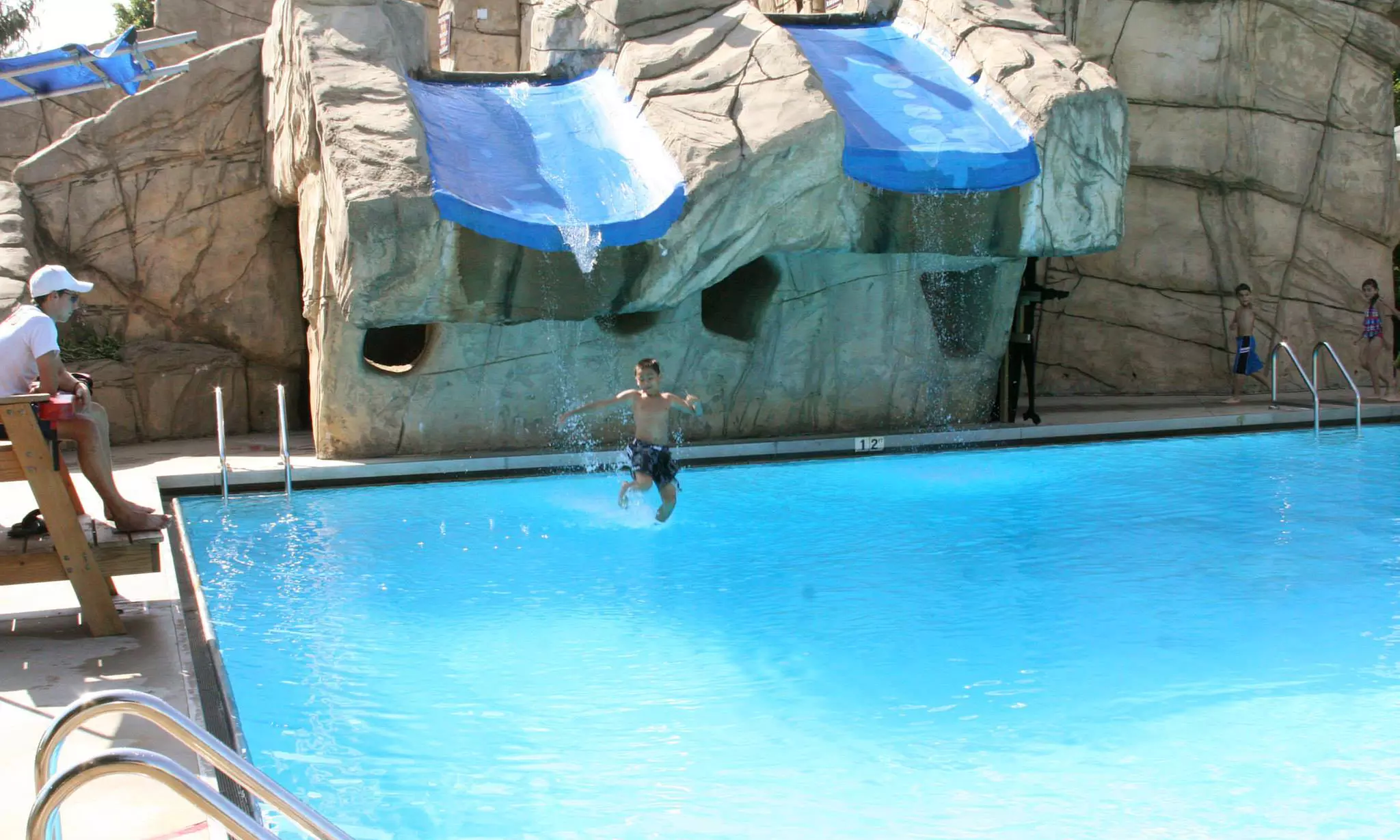 Splash Into Fun: Phillips Park Family Aquatic Center in Aurora