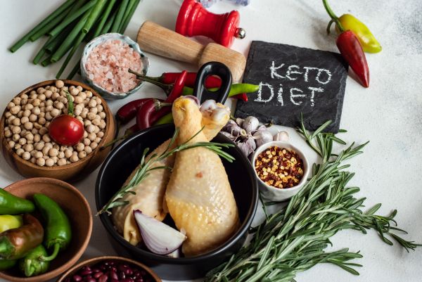 Keto vs. Mediterránea: elegir con criterio, no por moda