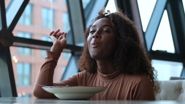 Mindful eating: cómo comer con conciencia y sin culpa todos los días