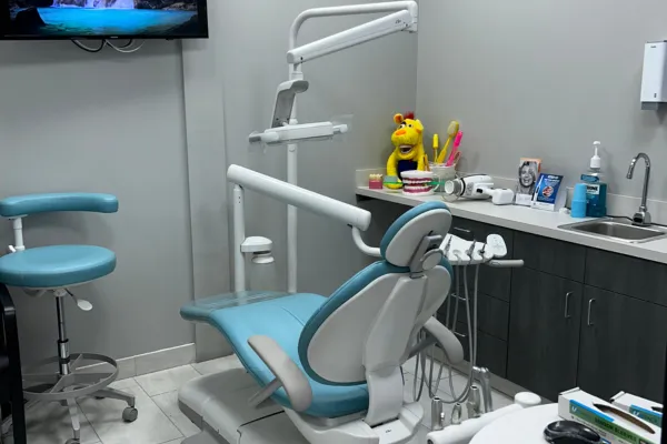 Eco-friendly dental clinic with biodegradable dental products and zero plastic.