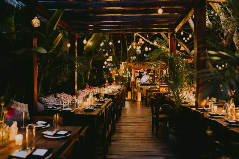 World-Class Cuisine & Entertainment