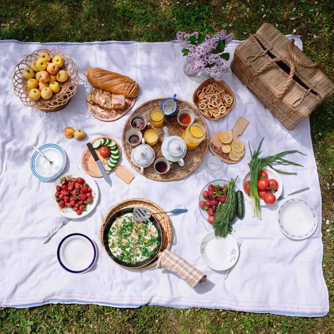Living The Healthy Life- A Balanced Approach to Lifelong Wellness