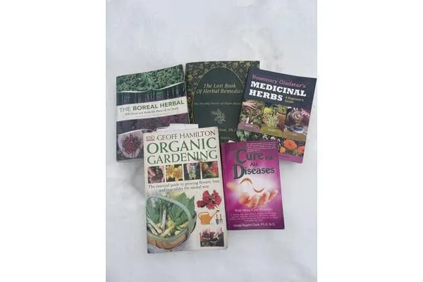 Winter Reading for Gardeners and Foragers-5 Gardening Books to Read Over Winter While Your Garden Rests