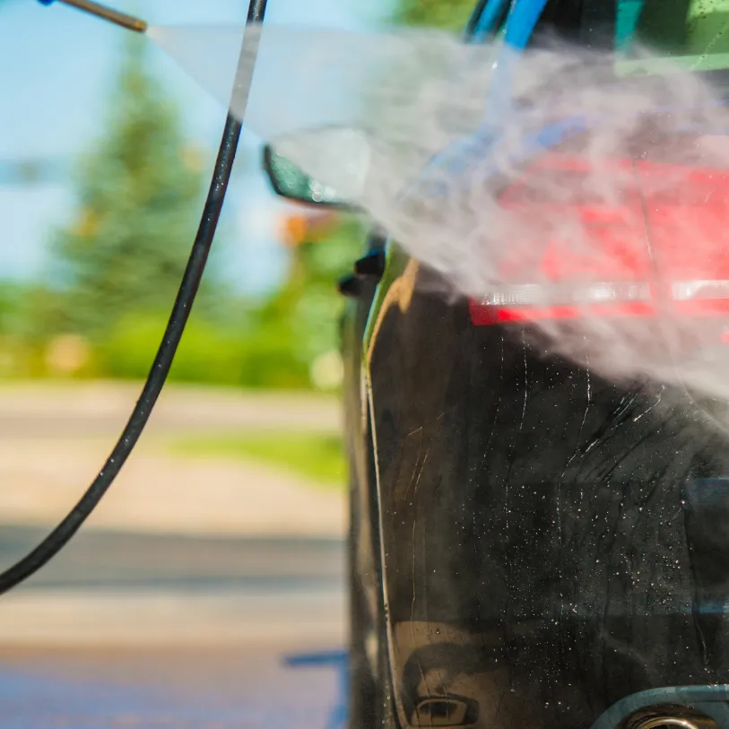 Top 5 des raisons de confier le nettoyage de votre voiture à Clean Auto Wash à Poitiers