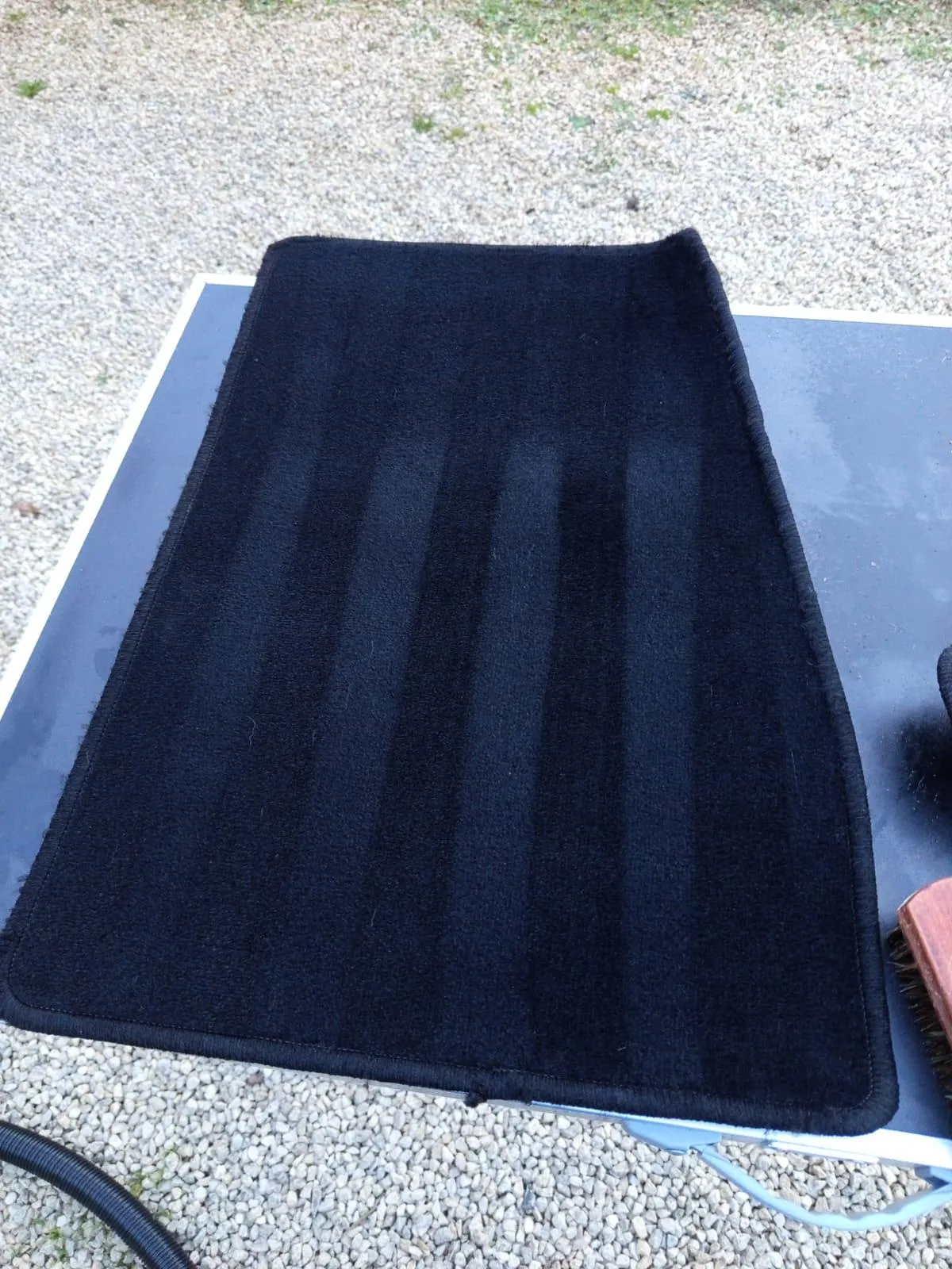 Pourquoi faire appel à un professionnel pour le nettoyage de votre canapé et matelas à Poitiers ?