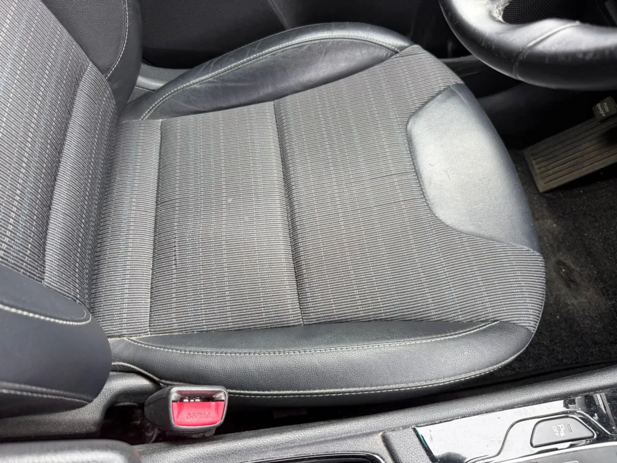 nettoyage intérieur voiture Poitiers / lavage voiture Poitiers / Clean Auto Wash Poitiers / nettoyage habitacle voiture Poitiers / shampouinage sièges voiture Poitiers / detailing intérieur Poitiers / hygiène auto Poitiers / nettoyage tapis voiture Poitiers / nettoyage tableau de bord Poitiers / lavage voiture à domicile Poitiers / entretien intérieur auto Poitiers / odeurs voiture Poitiers