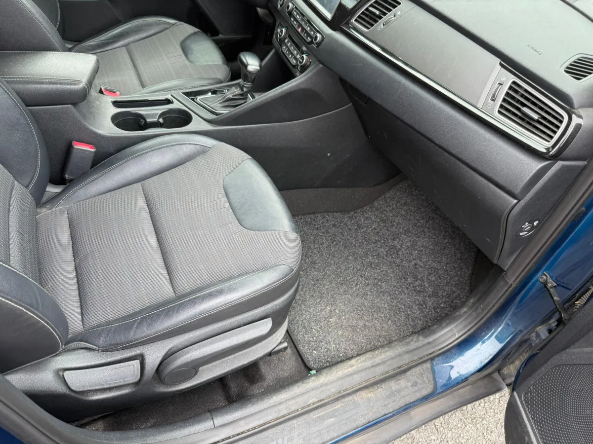 protection céramique voiture Poitiers / detailing automobile Poitiers / nettoyage voiture Poitiers / polissage voiture Poitiers / entretien carrosserie Poitiers / Clean Auto Wash Poitiers / lavage auto haut de gamme Poitiers / protection peinture voiture Poitiers / nano-protection voiture Poitiers / brillance carrosserie Poitiers / lavage écologique Poitiers