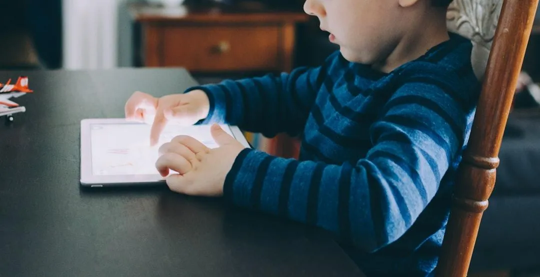 Screen Smarts: Setting Healthy Boundaries Around Tech