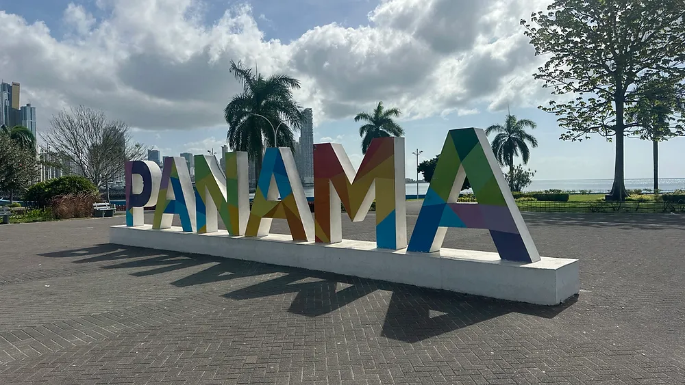 American couple enjoying retirement in Panama
