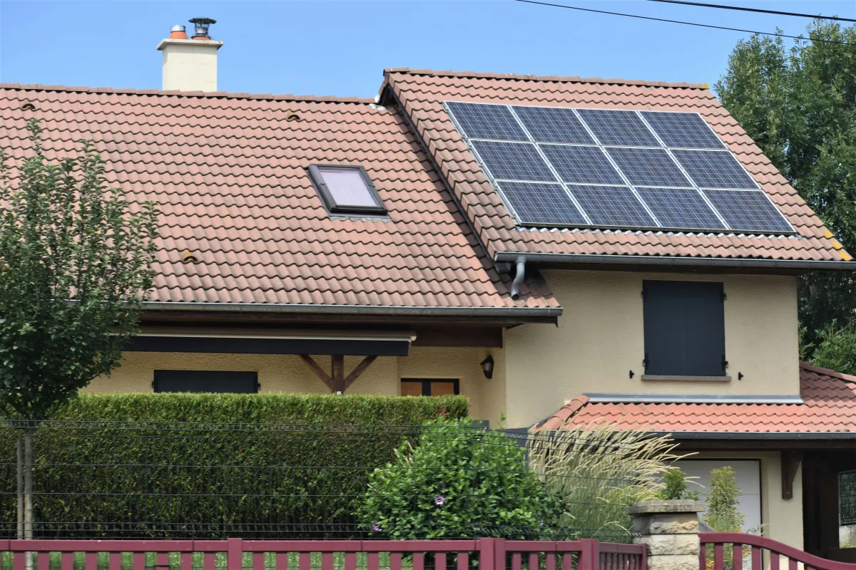 Solar Maintenance 101: How to Keep Your Investment Performing