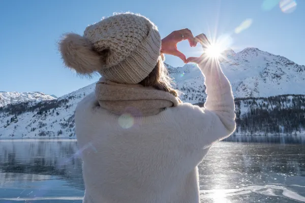 Gratitude And The Brain: Why Perspective Matters More Than You Think