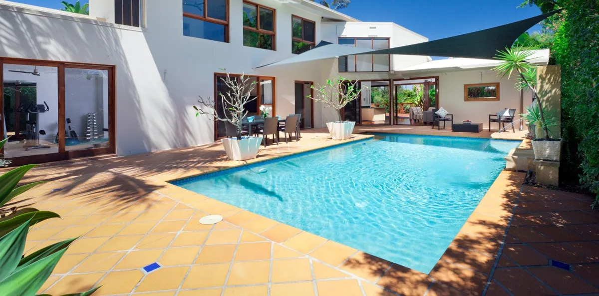 What Happens During a Professional Pool Liner Replacement — Step by Step