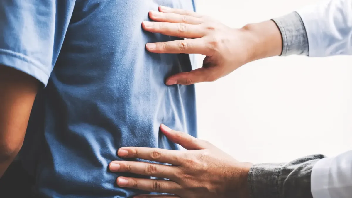 What Kind of Doctor Is Best for Degenerative Disc Disease?